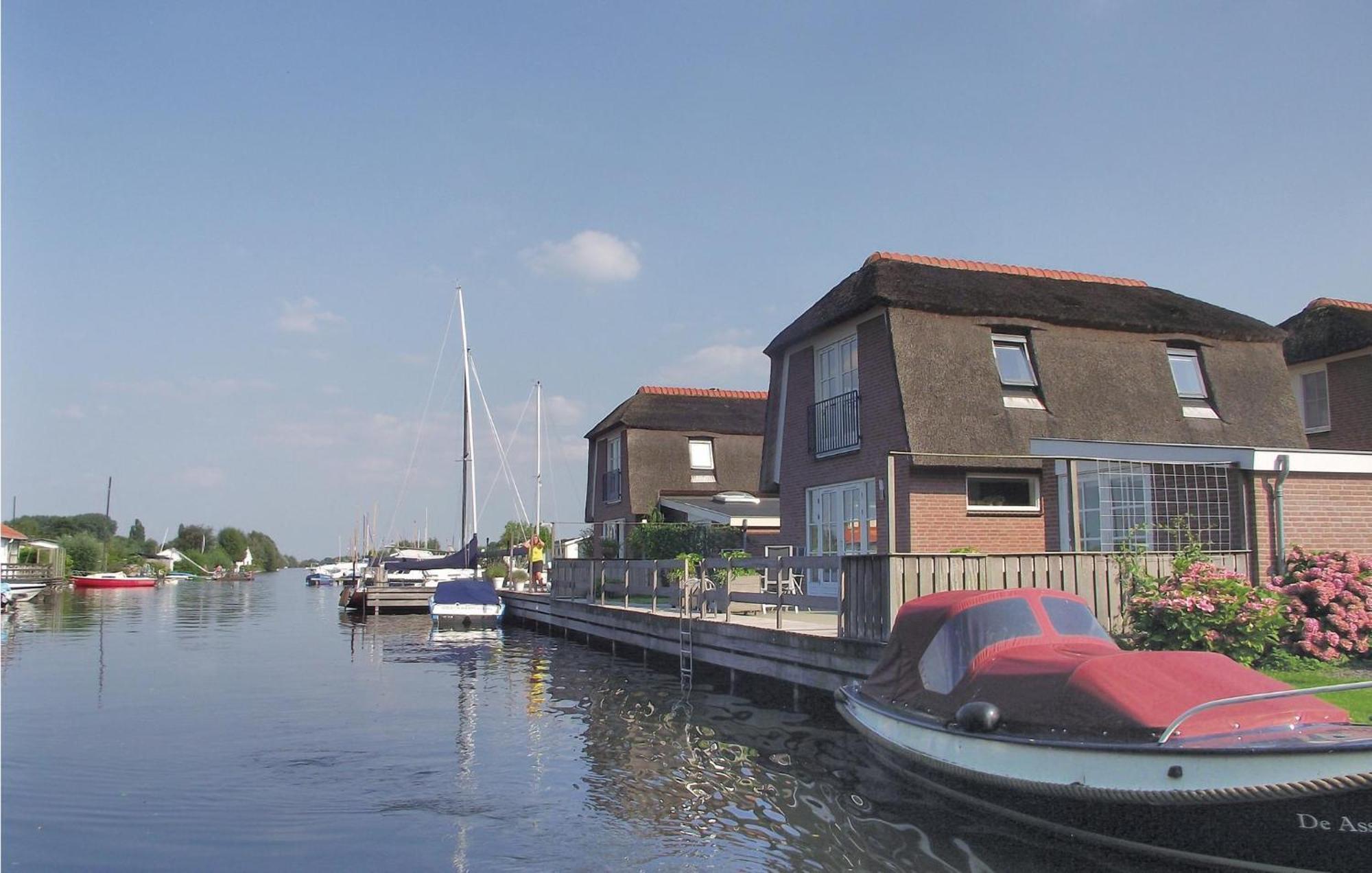 Beautiful Home In Breukelen With Wifi Luaran gambar