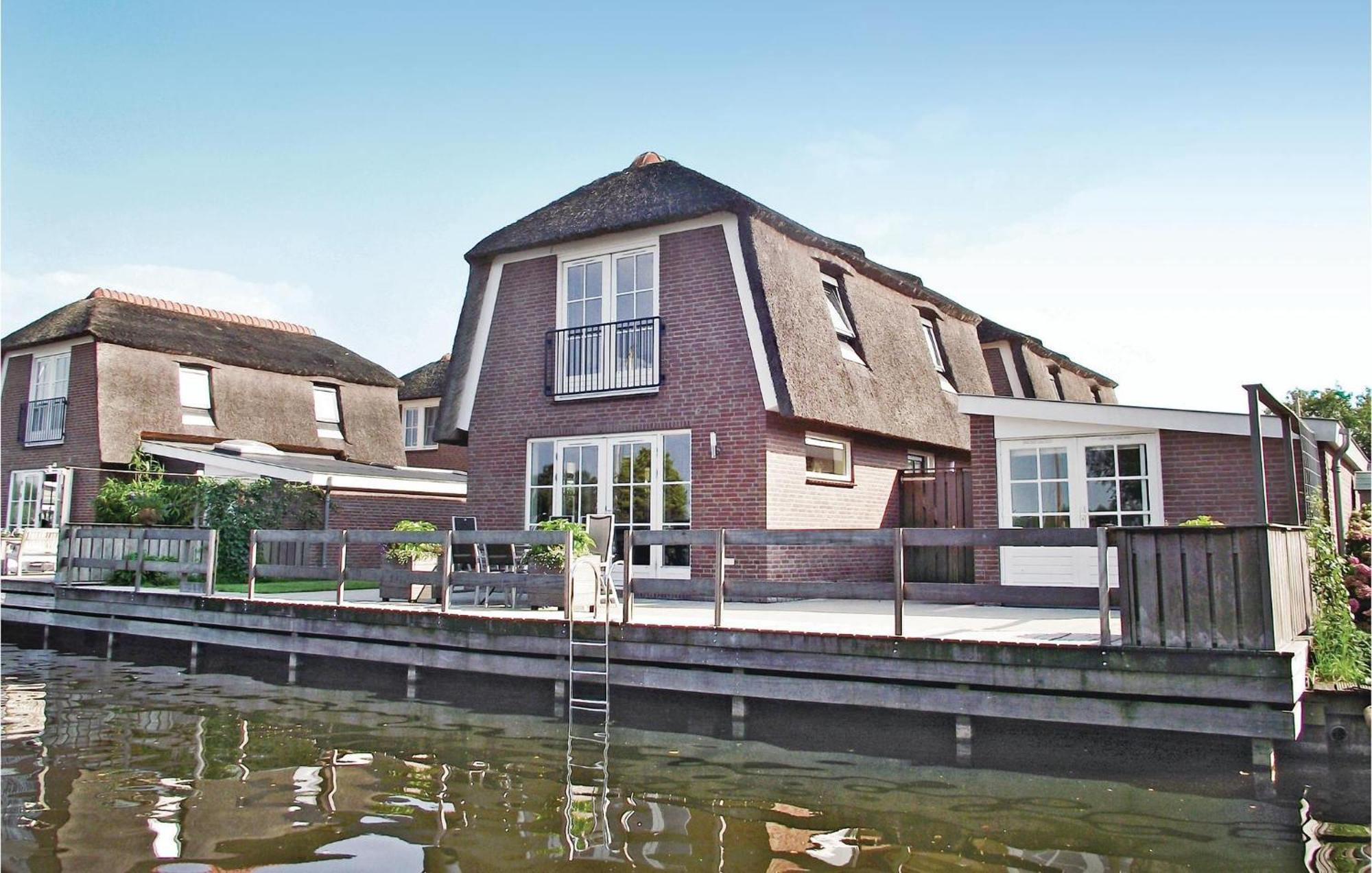 Beautiful Home In Breukelen With Wifi Luaran gambar